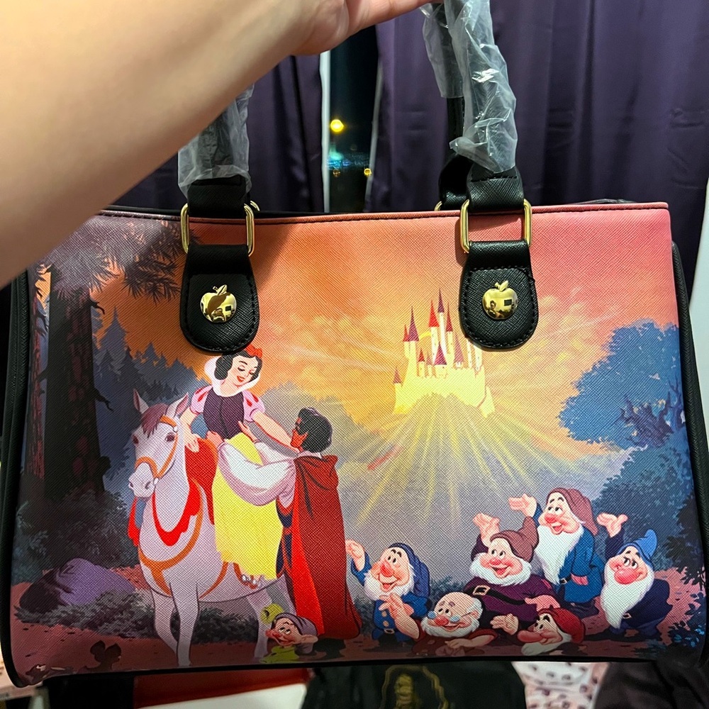 Loungefly Snow White limited edition bag 80 anniversary